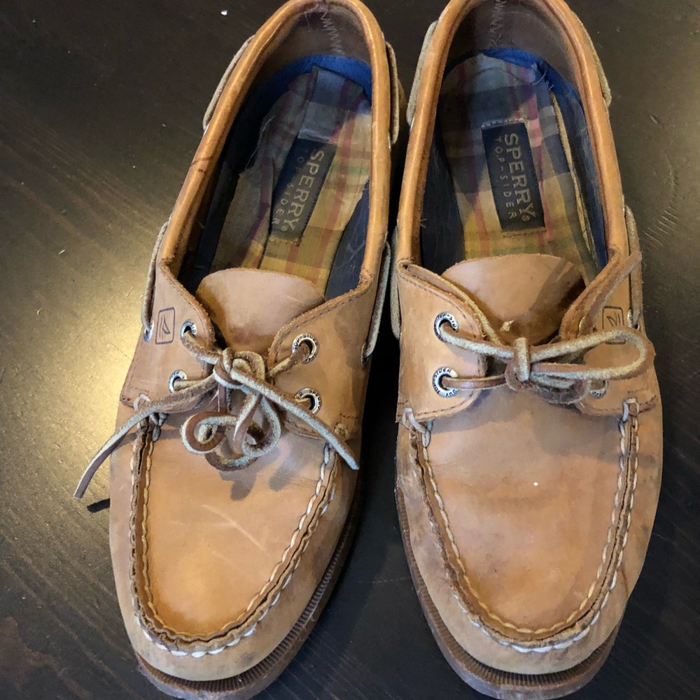 Women’s sperry boat shoes